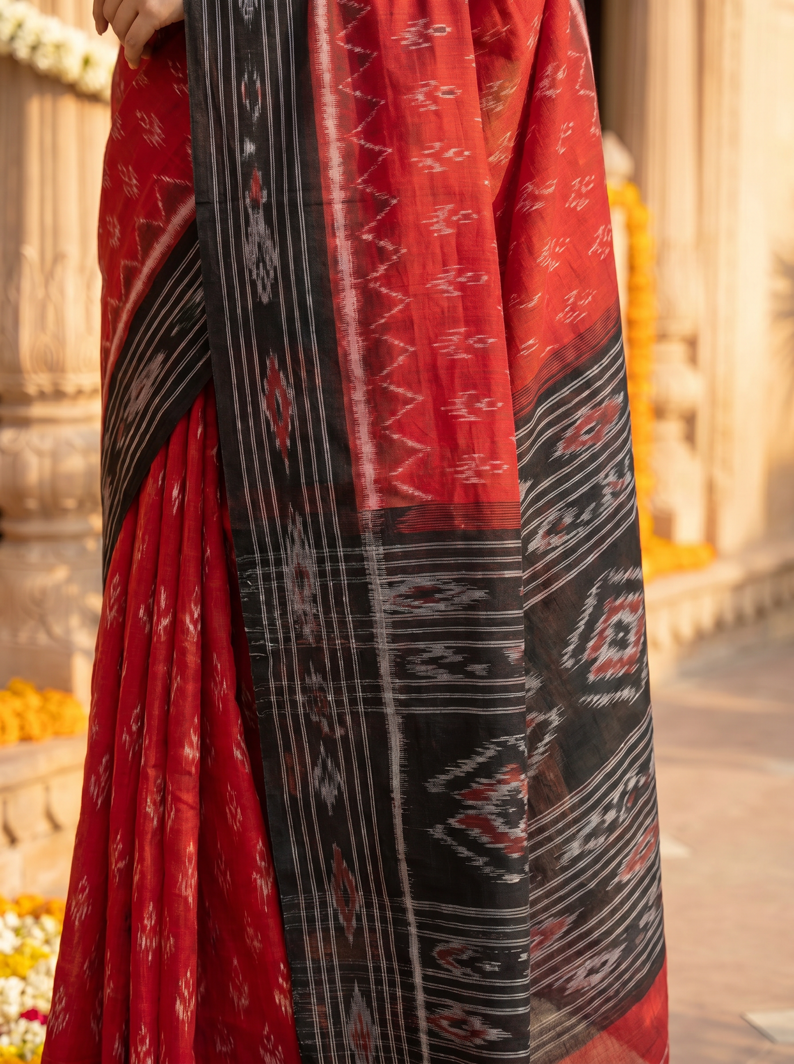 sambalpuri red saree closeup 1