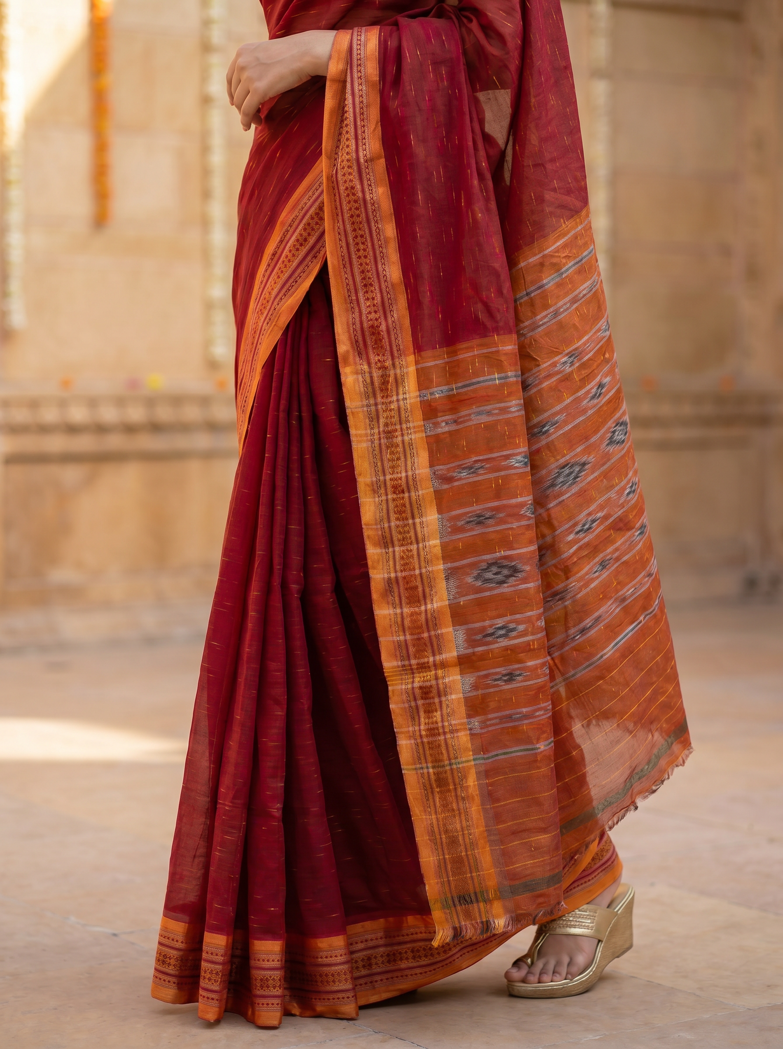 sambalpuri red saree wide border close up